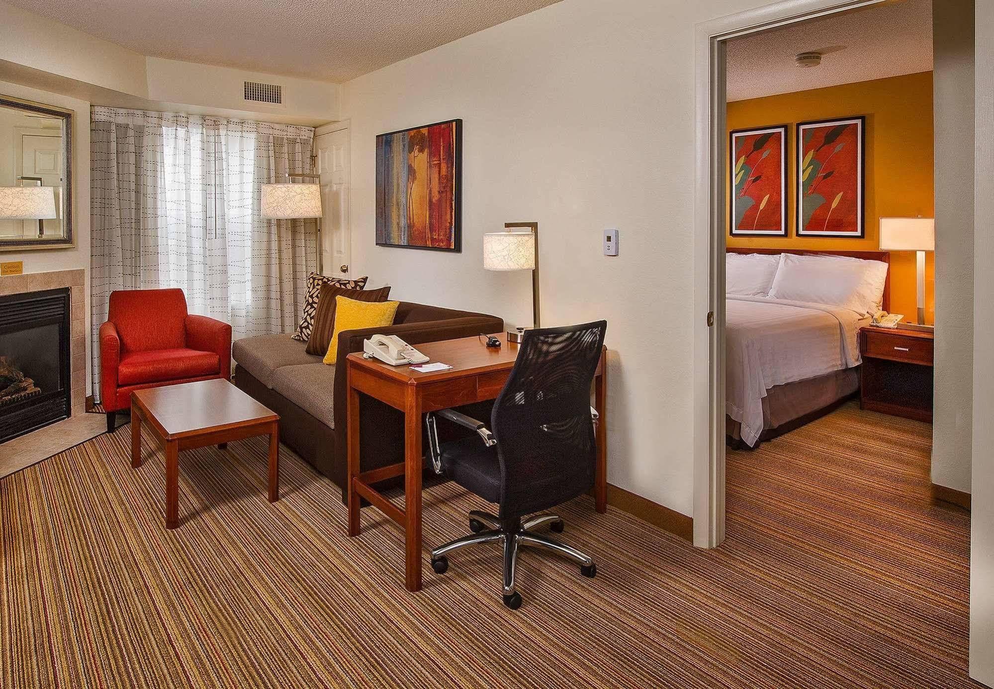 Sonesta Es Suites Raleigh Cary Bagian luar foto