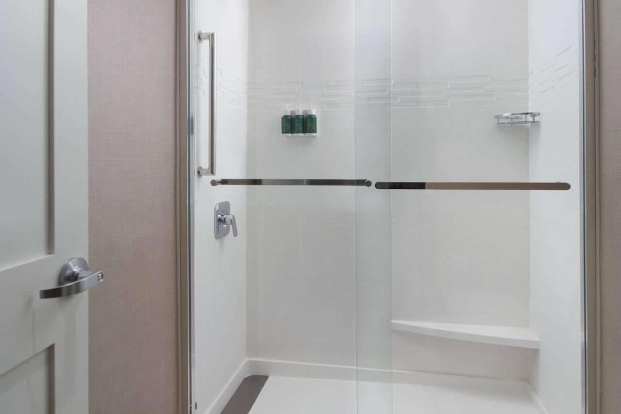 Sonesta Es Suites Raleigh Cary Bagian luar foto