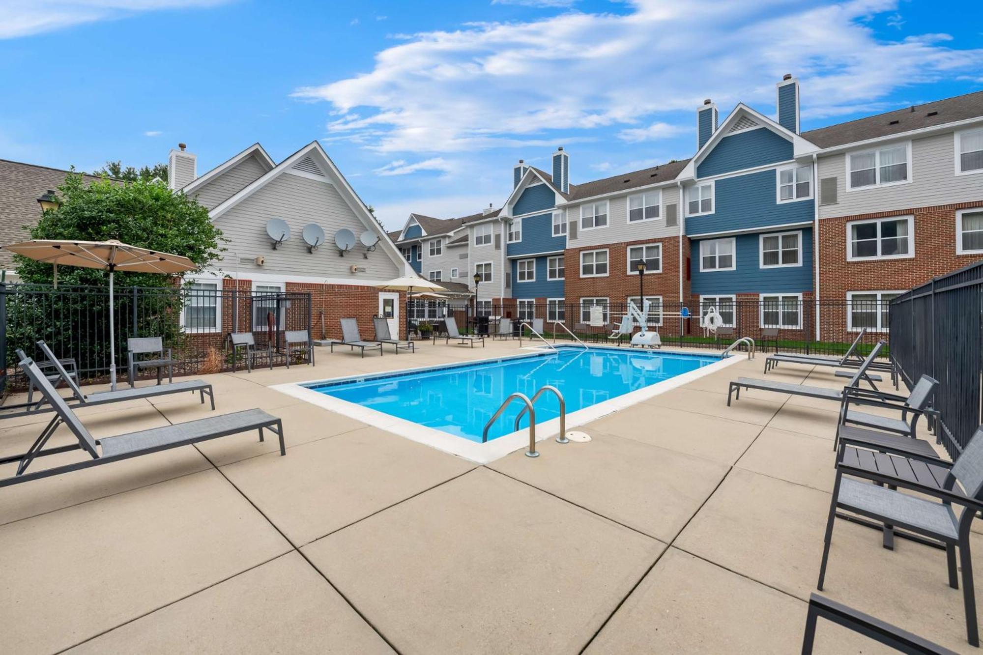 Sonesta Es Suites Raleigh Cary Bagian luar foto
